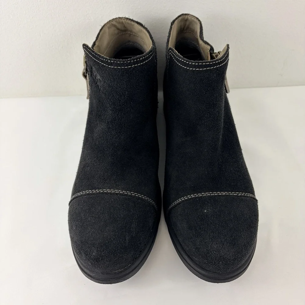 Sorel Women's Black‎ Suede Ankle Boots Side Zip Size 8 Waterproofed